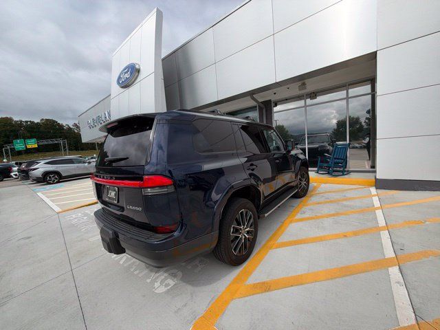 Used 2025 Lexus GX 550 w/ Accessory Package (2T) AWD/4WD image 18