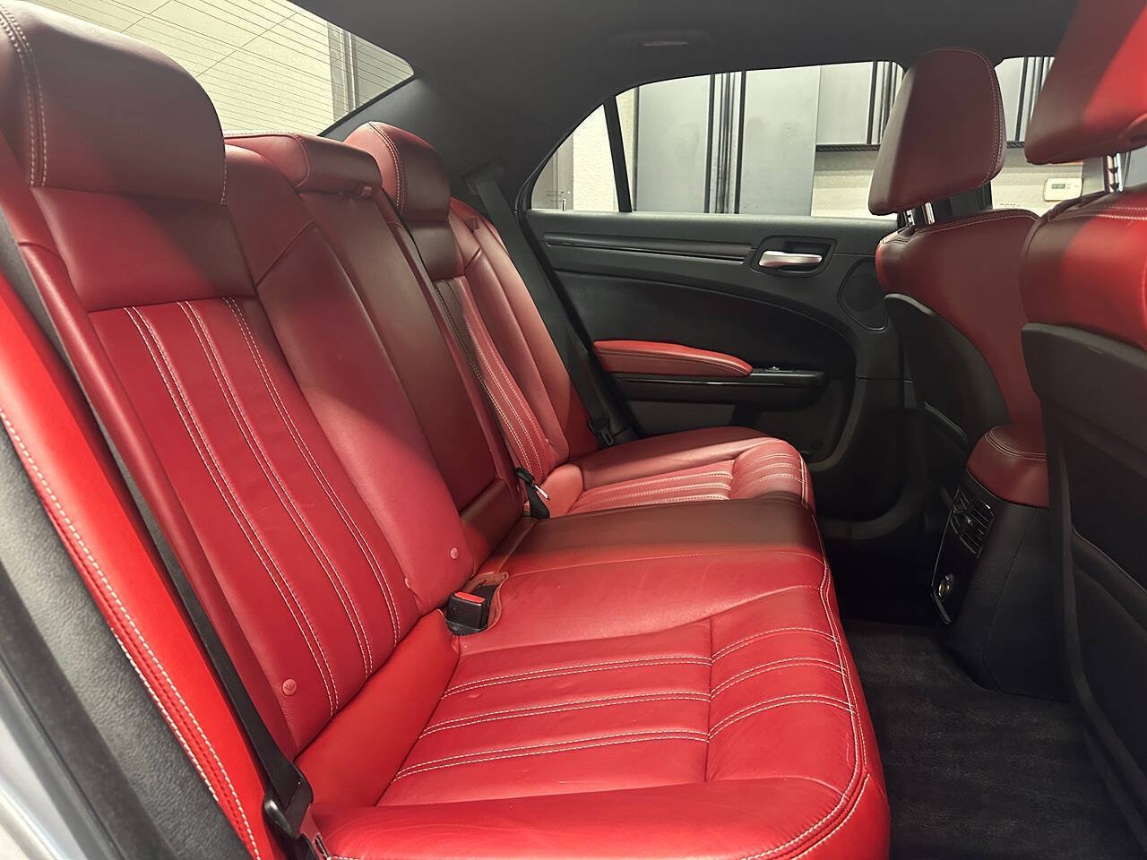 Used 2013 Chrysler 300 S RWD image 23