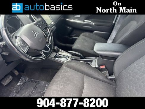 Used 2021 Mitsubishi Outlander Sport SE image 17