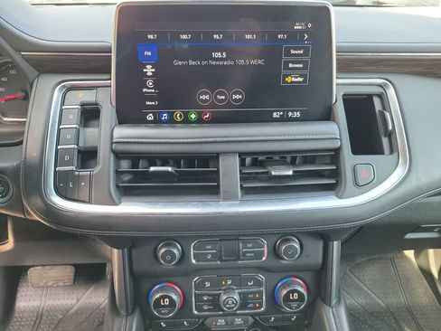 Used 2021 Chevrolet Suburban Z71 AWD/4WD image 18