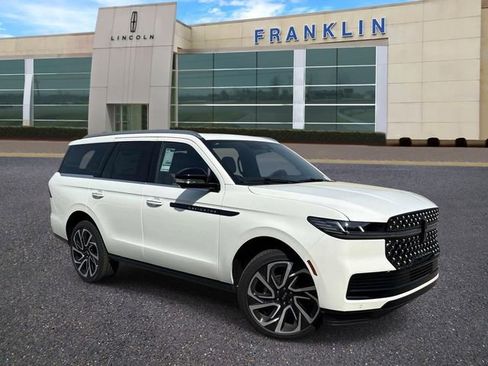 New 2026 Lincoln Navigator Black Label AWD/4WD image 1