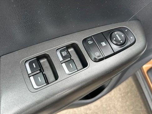 Used 2021 Kia Sportage LX AWD/4WD image 12