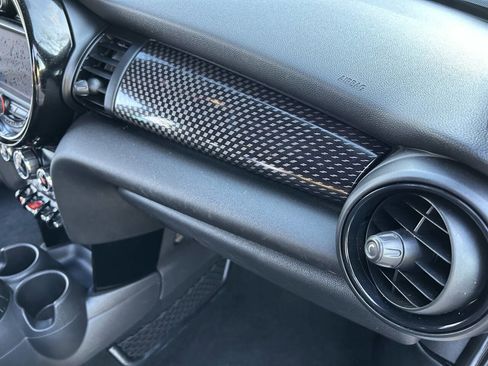 Used 2016 MINI Cooper S image 24