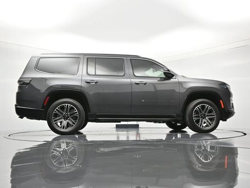 New 2026 Jeep Grand Wagoneer 4WD image 39