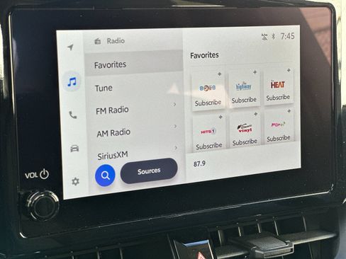 Used 2025 Toyota Corolla LE w/ Convenience Package FWD image 17