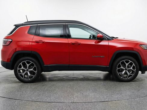 Used 2025 Jeep Compass Limited AWD/4WD image 11