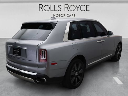 Certified 2023 Rolls-Royce Cullinan w/ Cullinan Package AWD/4WD image 2