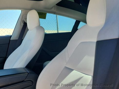 Used 2021 Tesla Model 3 Standard Range Plus RWD image 2