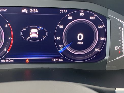 Certified 2023 Volkswagen Atlas SE w/ Panoramic Sunroof Package FWD image 5