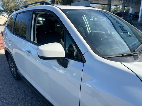 Used 2022 Subaru Forester Premium image 16