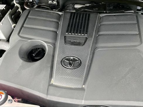 Used 2026 Toyota Tundra Limited AWD/4WD image 35