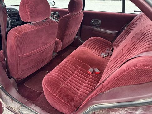 Used 1998 Chevrolet Lumina FWD image 16