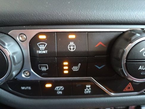 Used 2024 Jeep Wrangler Unlimited Rubicon 392 image 9