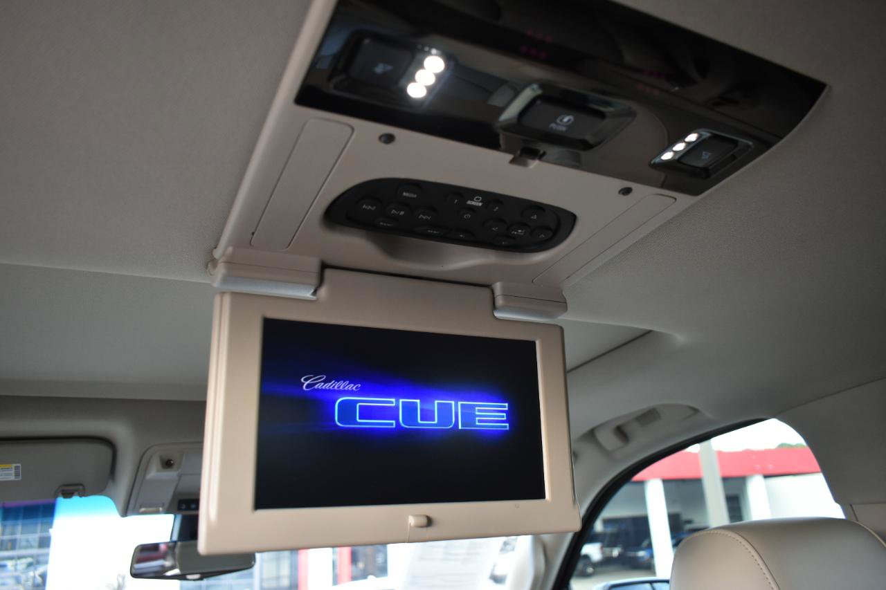 Used 2017 Cadillac Escalade Premium Luxury AWD/4WD image 50
