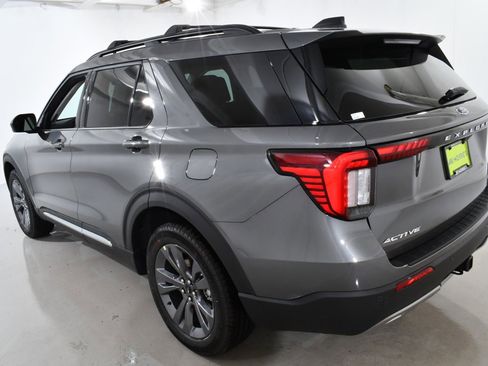 New 2025 Ford Explorer Active w/ Active Comfort Package image 15