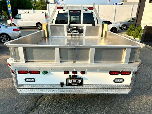 Used 2022 Ford F350 Lariat w/ Lariat Value Package image 4