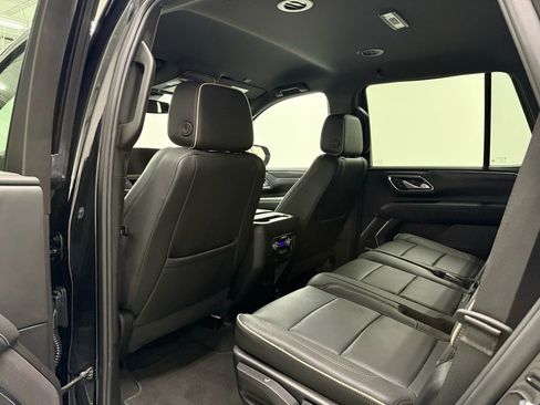 Used 2024 GMC Yukon SLT image 55