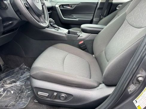 Certified 2024 Toyota RAV4 XLE AWD/4WD image 6