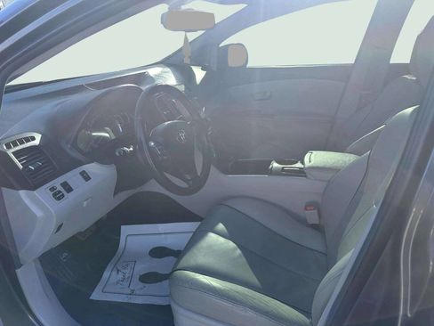 Used 2012 Toyota Venza Limited image 9