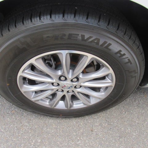 Certified 2024 Buick Enclave Premium FWD image 5