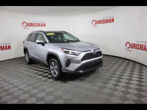 Used 2025 Toyota RAV4 XLE w/ Convenience Package image 14