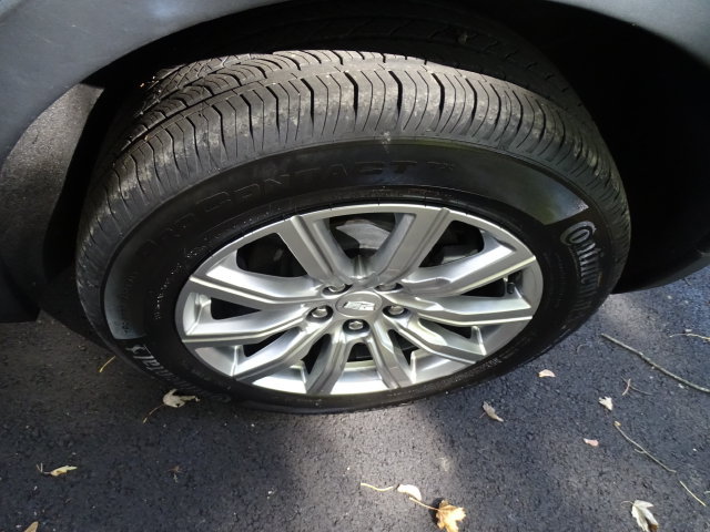 Certified 2023 Cadillac XT4 Premium Luxury AWD/4WD image 25