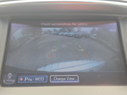 Used 2017 INFINITI QX80 4WD image 16