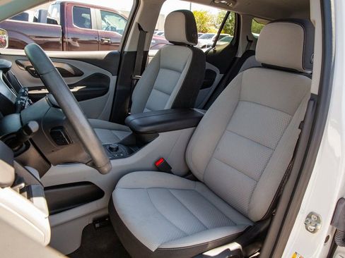 Used 2023 GMC Terrain SLE w/ Driver Convenience Package image 13