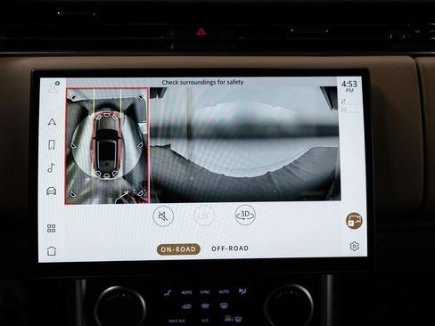 Used 2023 Land Rover Range Rover SE image 19