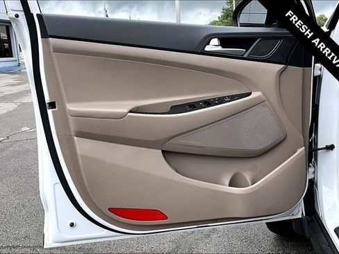 Used 2019 Hyundai Tucson Value FWD image 19