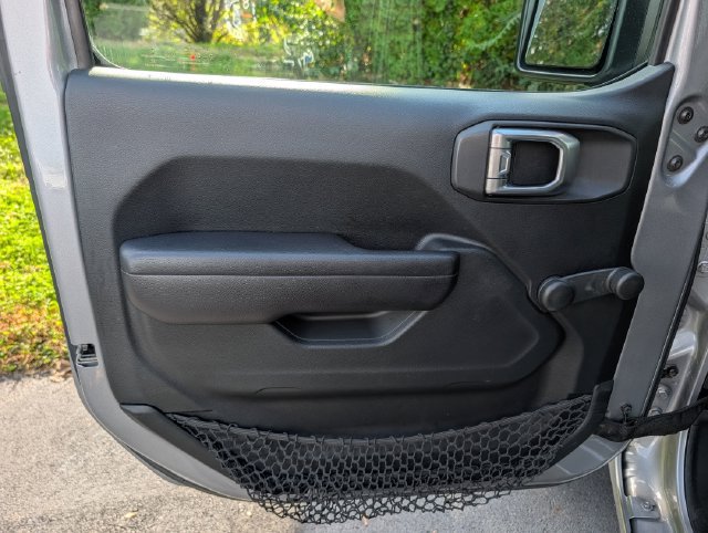 Used 2018 Jeep Wrangler Unlimited Sport AWD/4WD image 32