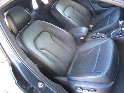 Used 2018 Audi Q3 2.0T Premium Plus w/ Premium Plus Package image 93