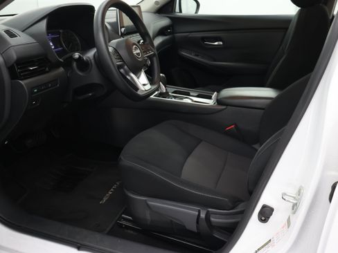 Used 2024 Nissan Sentra SV FWD image 8