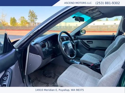 Used 2002 Subaru Legacy L AWD/4WD image 9