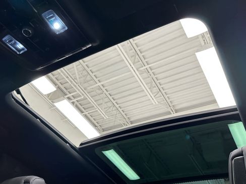 Used 2025 Cadillac Escalade Sport w/ LPO, ONYX Package image 47