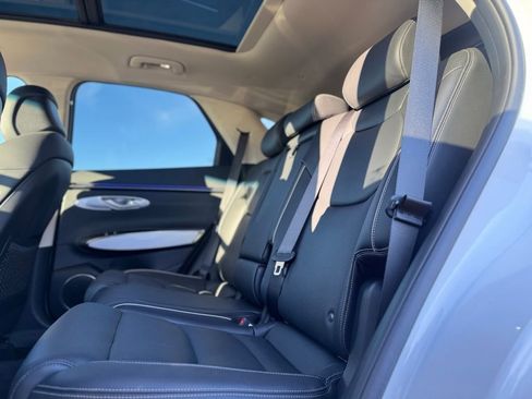 Used 2026 Genesis GV70 2.5T Advanced image 19