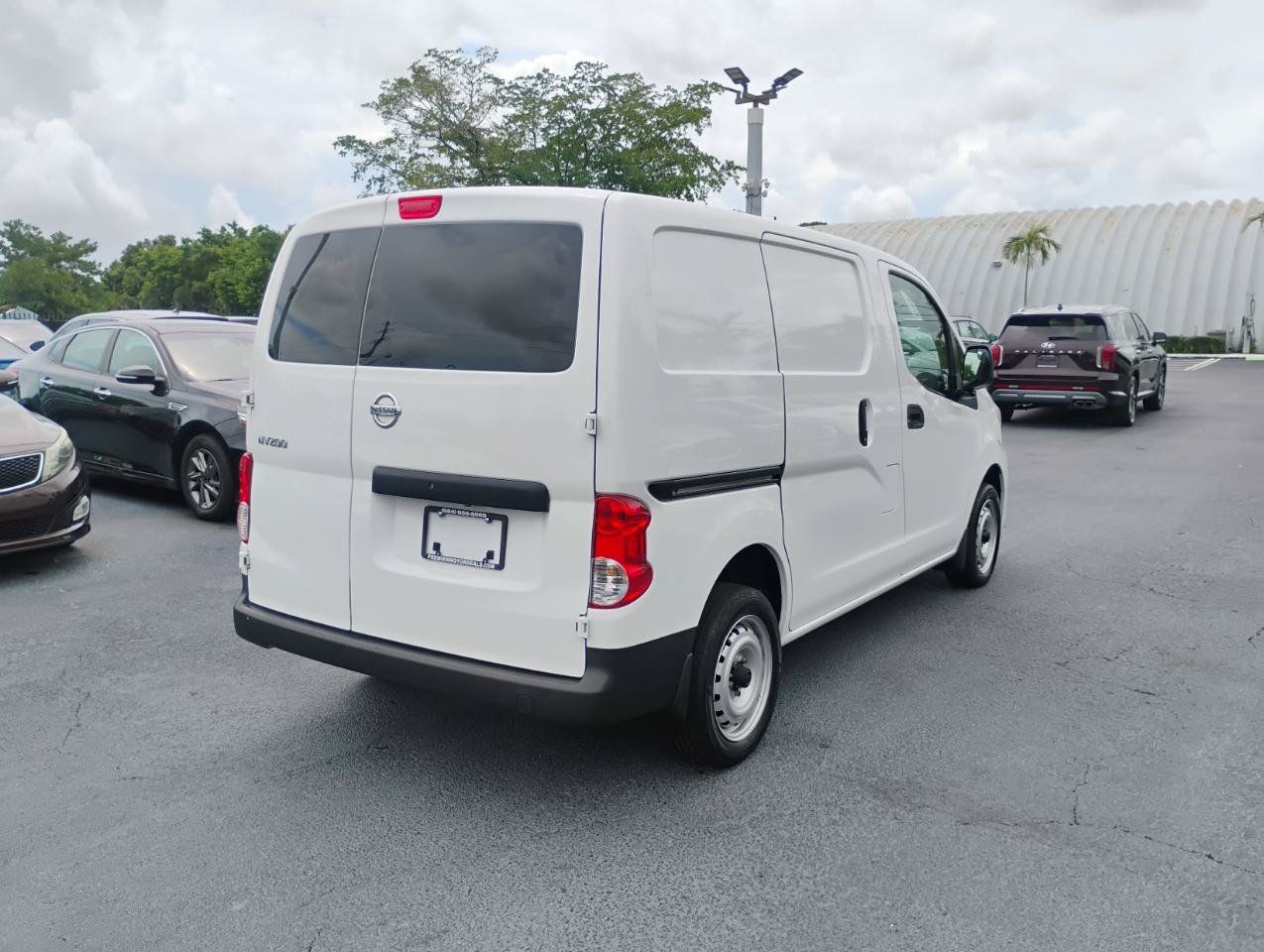 Used 2020 Nissan NV200 S w/ Back Door Glass Package FWD image 13