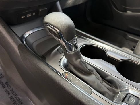 Used 2024 Chevrolet Malibu LT FWD image 20