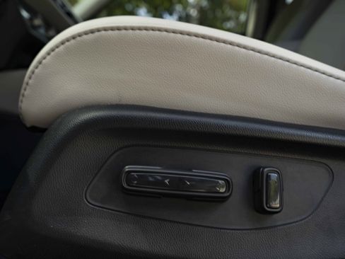 Used 2027 Honda HR-V EX-L image 41