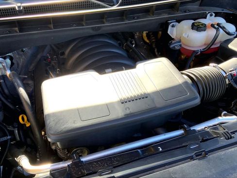 Used 2025 GMC Yukon XL AT4 w/ AT4 Premium Plus Package image 31