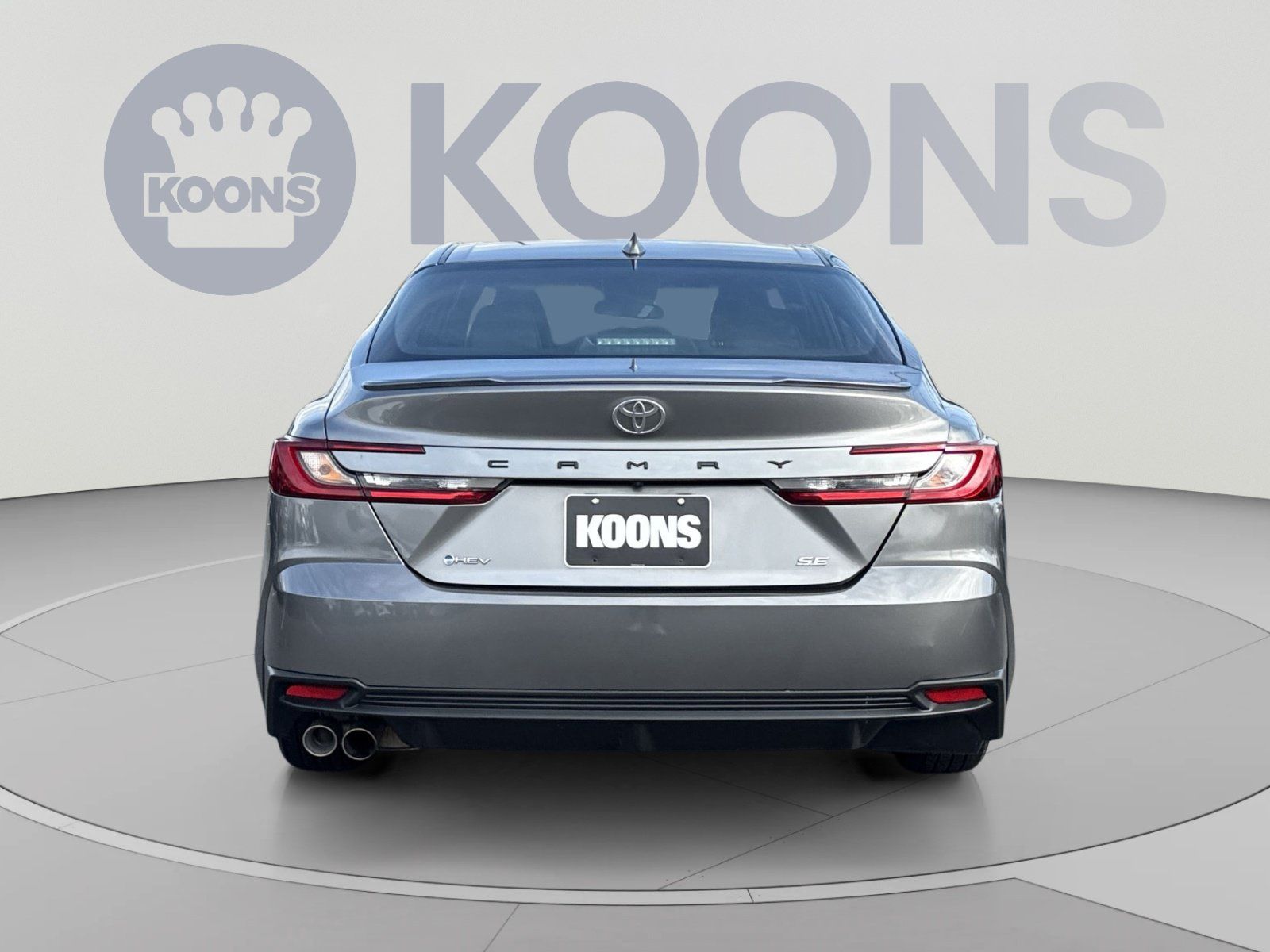 Used 2025 Toyota Camry SE FWD image 5