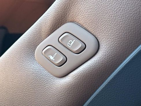 New 2026 Genesis GV70 2.5T Advanced image 23