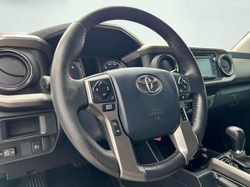 Used 2019 Toyota Tacoma SR5 image 37