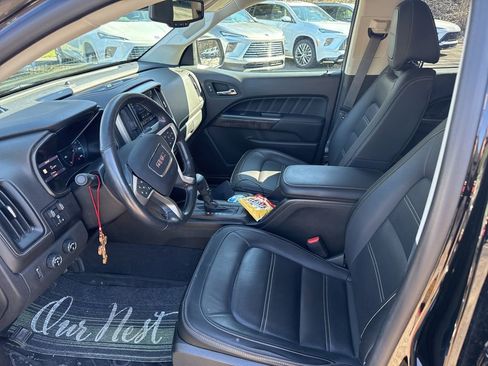 Used 2021 GMC Canyon Denali image 8