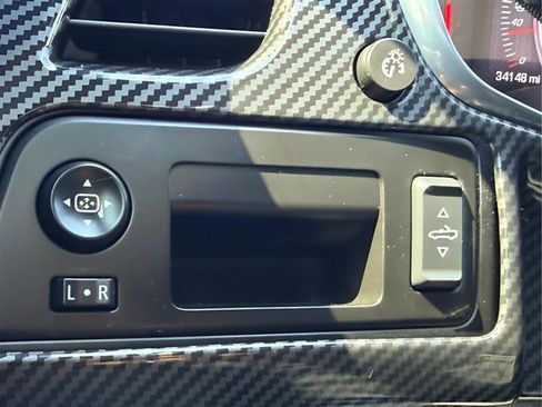 Used 2016 Chevrolet Corvette Stingray Convertible w/ Carbon Flash Badge Package RWD image 40