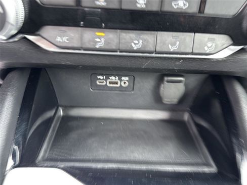 Used 2024 Nissan Altima 2.5 SV image 22