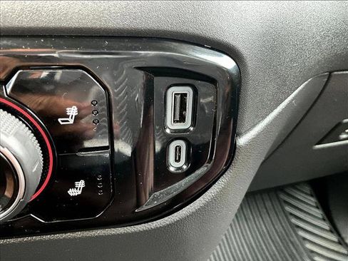 Used 2023 Chevrolet Silverado 1500 LT image 26