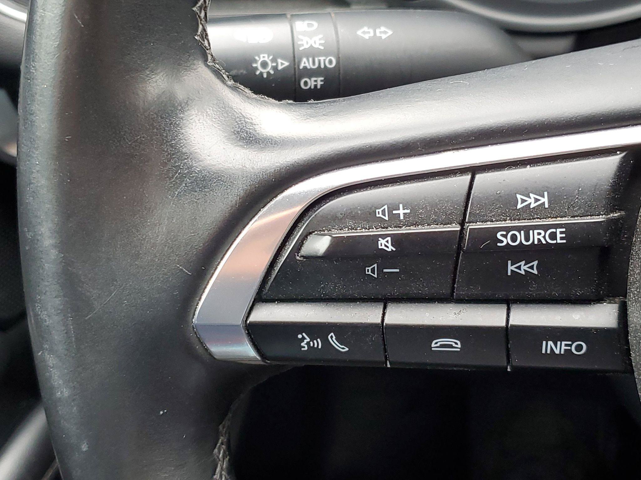Used 2024 MAZDA MAZDA3 s FWD image 11