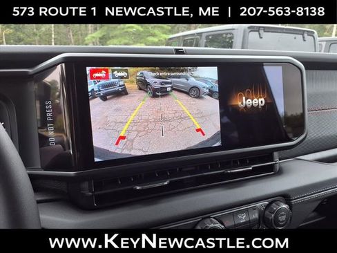 New 2025 Jeep Wrangler Unlimited Rubicon w/ Convenience Group AWD/4WD image 17