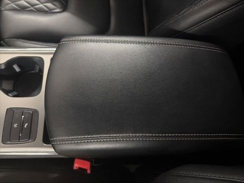 Used 2024 Ford Edge Titanium image 34